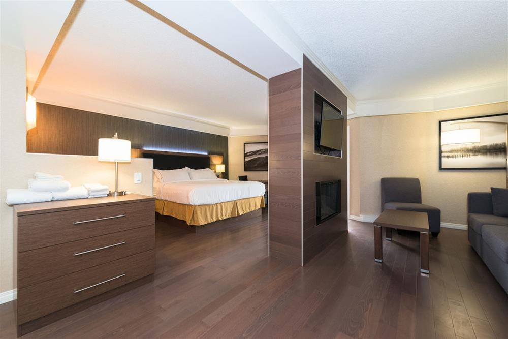 Holiday Inn Express Edmonton Downtown By Ihg Экстерьер фото
