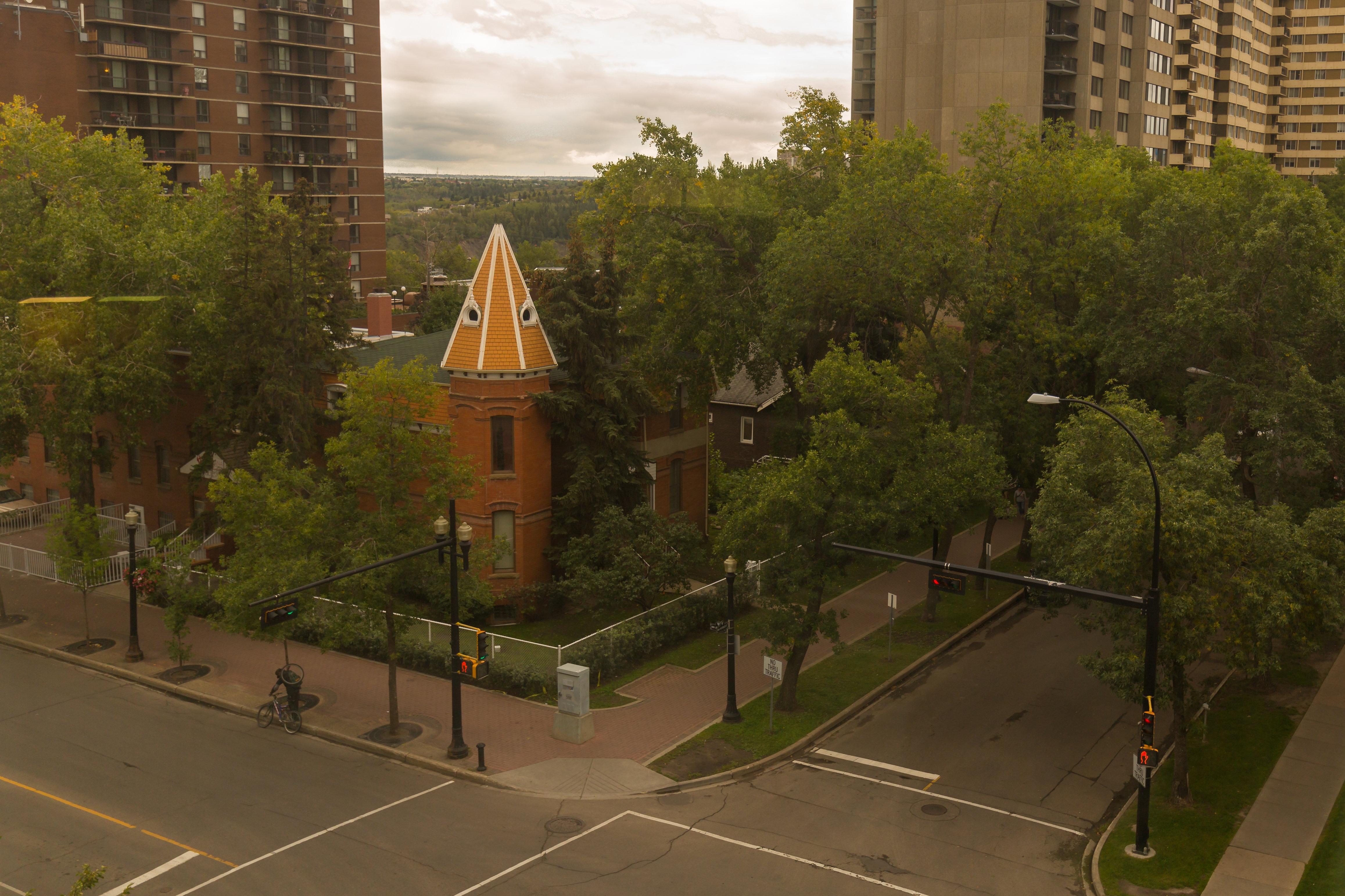 Holiday Inn Express Edmonton Downtown By Ihg Экстерьер фото